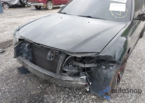 2019 Chrysler 300 300S z USA, uszkodzony, nr VIN 2C3CCABG0KH515491